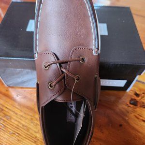 Boys Casual Boat Shoes - Size 4 (Brown)